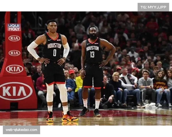 克尼佩尔26分,黄蜂后场组合难阻哈登历史级表现 克尼佩尔26分,黄蜂后场组合难阻哈登历史级表现