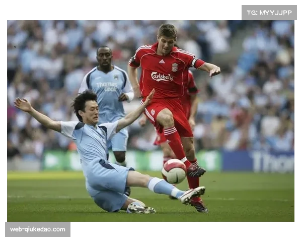 第18洞关键救球:杰拉德一切一推保鸟,延续毛里求斯公开赛悬念 第18洞关键救球:杰拉德一切一推保鸟,延续毛里求斯公开赛悬念