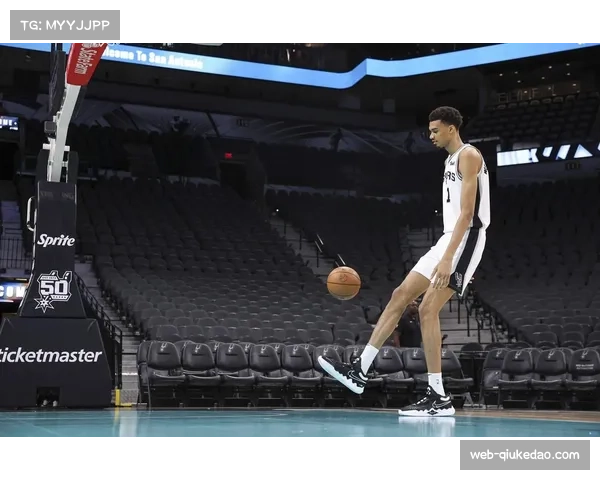 位置模糊化趋势深化，文班亚马全能性挑战传统防守