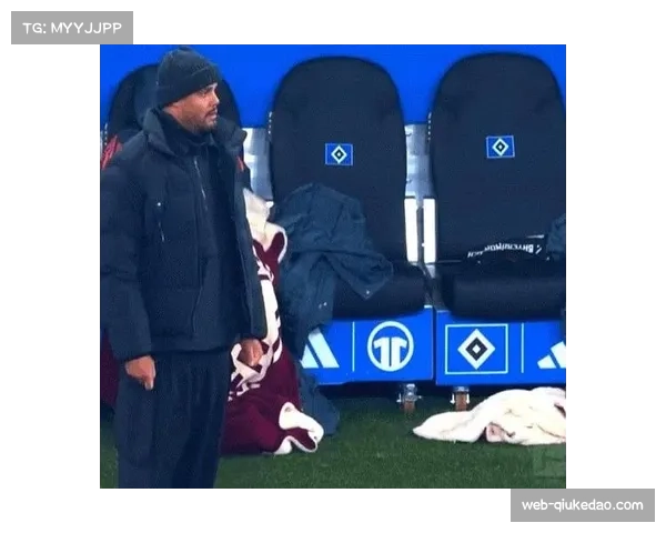 主裁判经VAR复核,取消拜仁点球判罚 主裁判经VAR复核,取消拜仁点球判罚